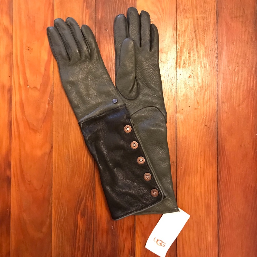 2- Tone leather gloves